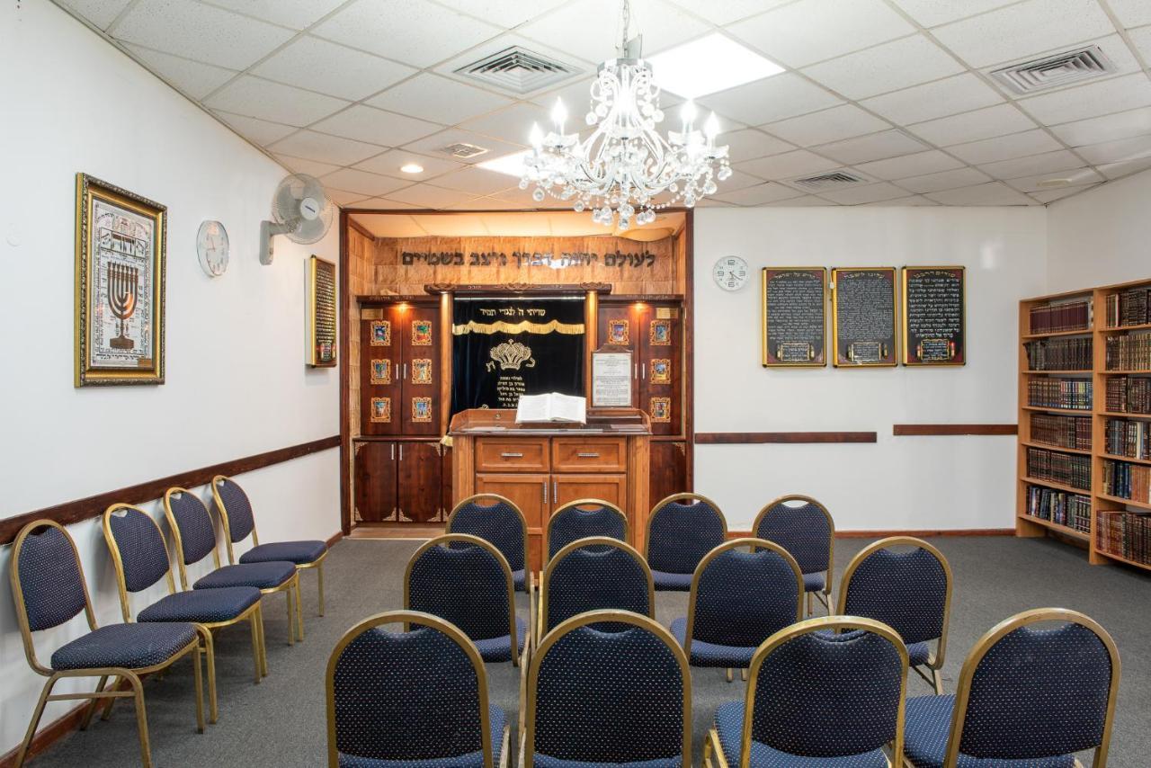 Vert Hotel Eilat By Afi Hotels Ngoại thất bức ảnh The synagogue at the Yeshiva