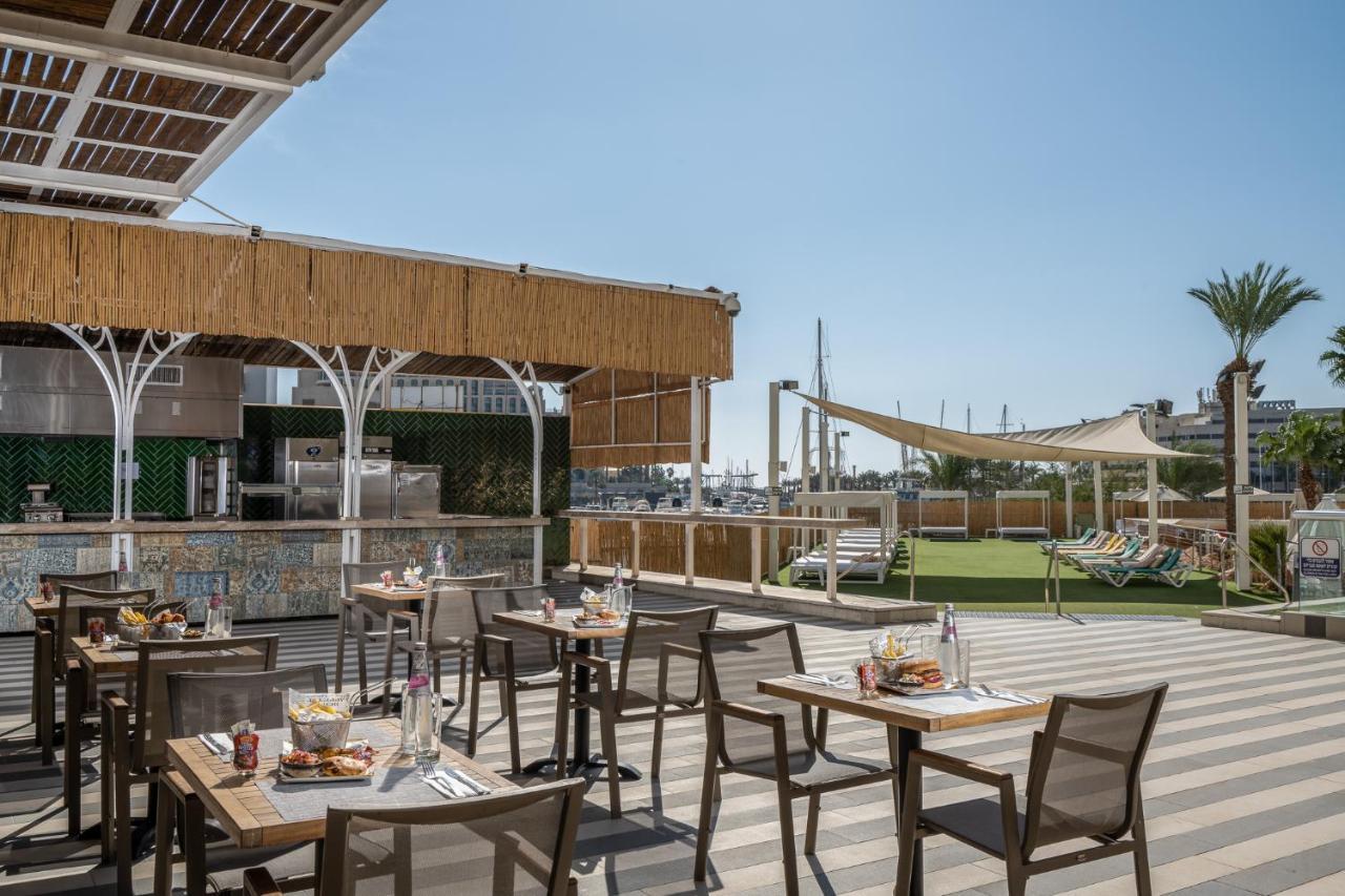 Vert Hotel Eilat By Afi Hotels Ngoại thất bức ảnh The rooftop bar