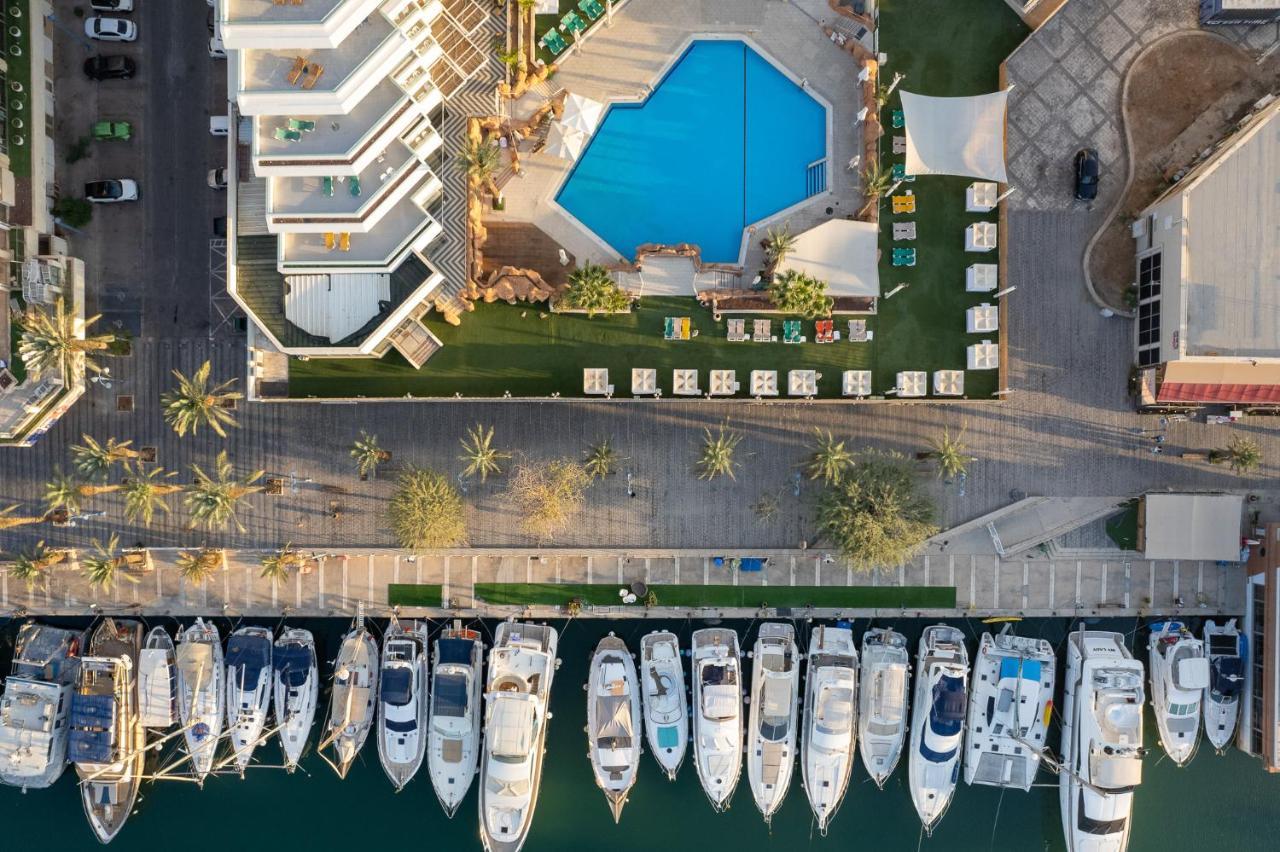 Vert Hotel Eilat By Afi Hotels Ngoại thất bức ảnh Aerial view of the pool at the Marina